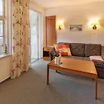 Ostseelilie - Mit Balkon Und Meerblick 사스니츠