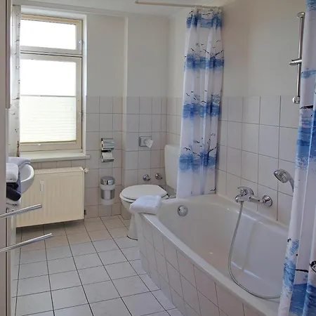 Ostseelilie - Mit Balkon Und Meerblick Apartment Sassnitz